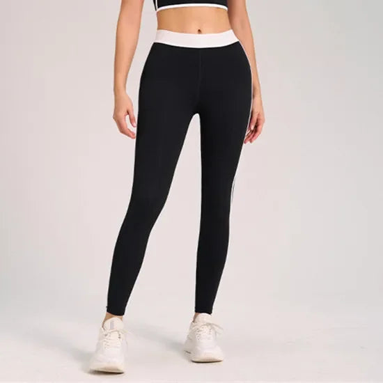Lunarie Active Set: Elegance and Performance for Active Women