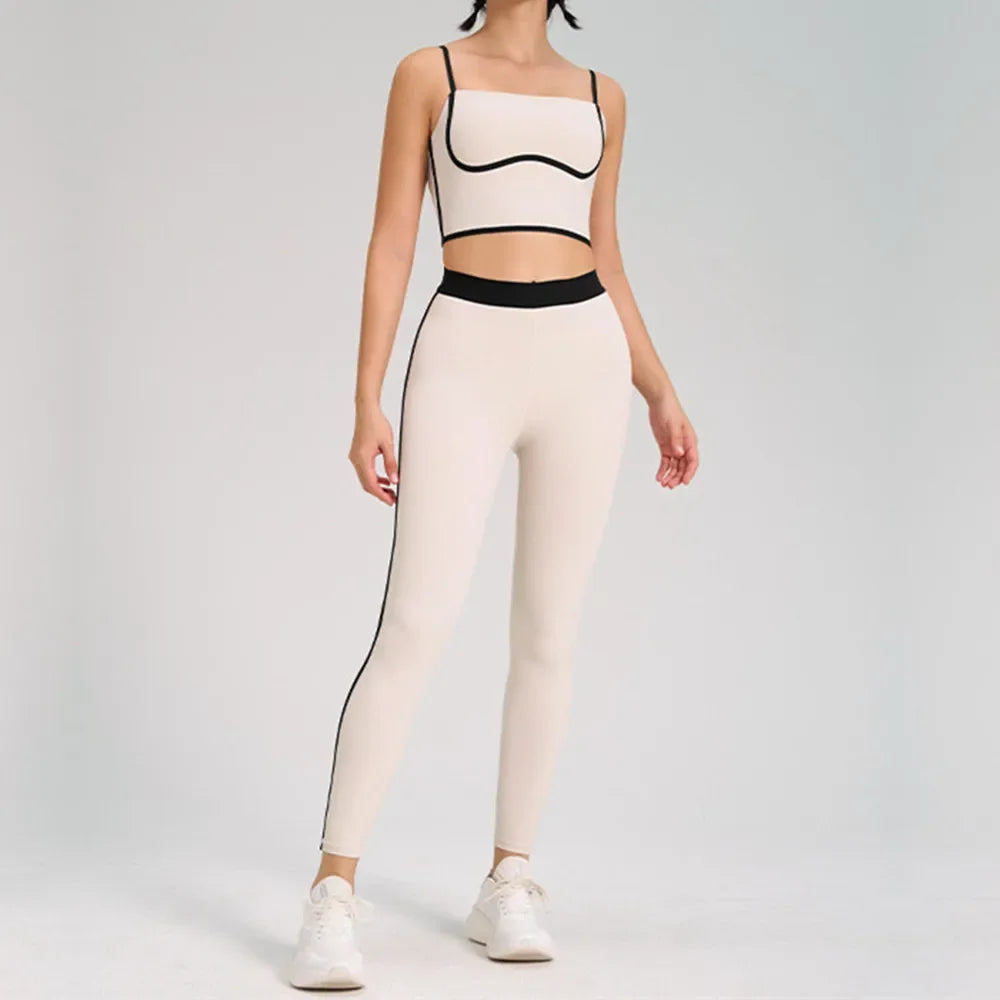 Lunarie Active Set: Elegance and Performance for Active Women