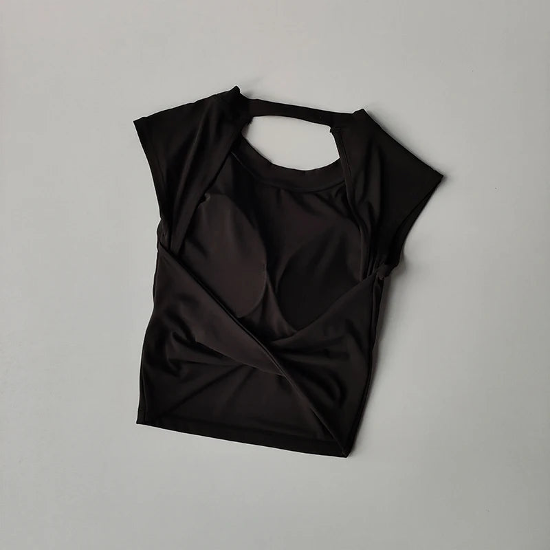 Lunarie SkinFit Top: Performance, Sensuality, and Technology for Your Routine