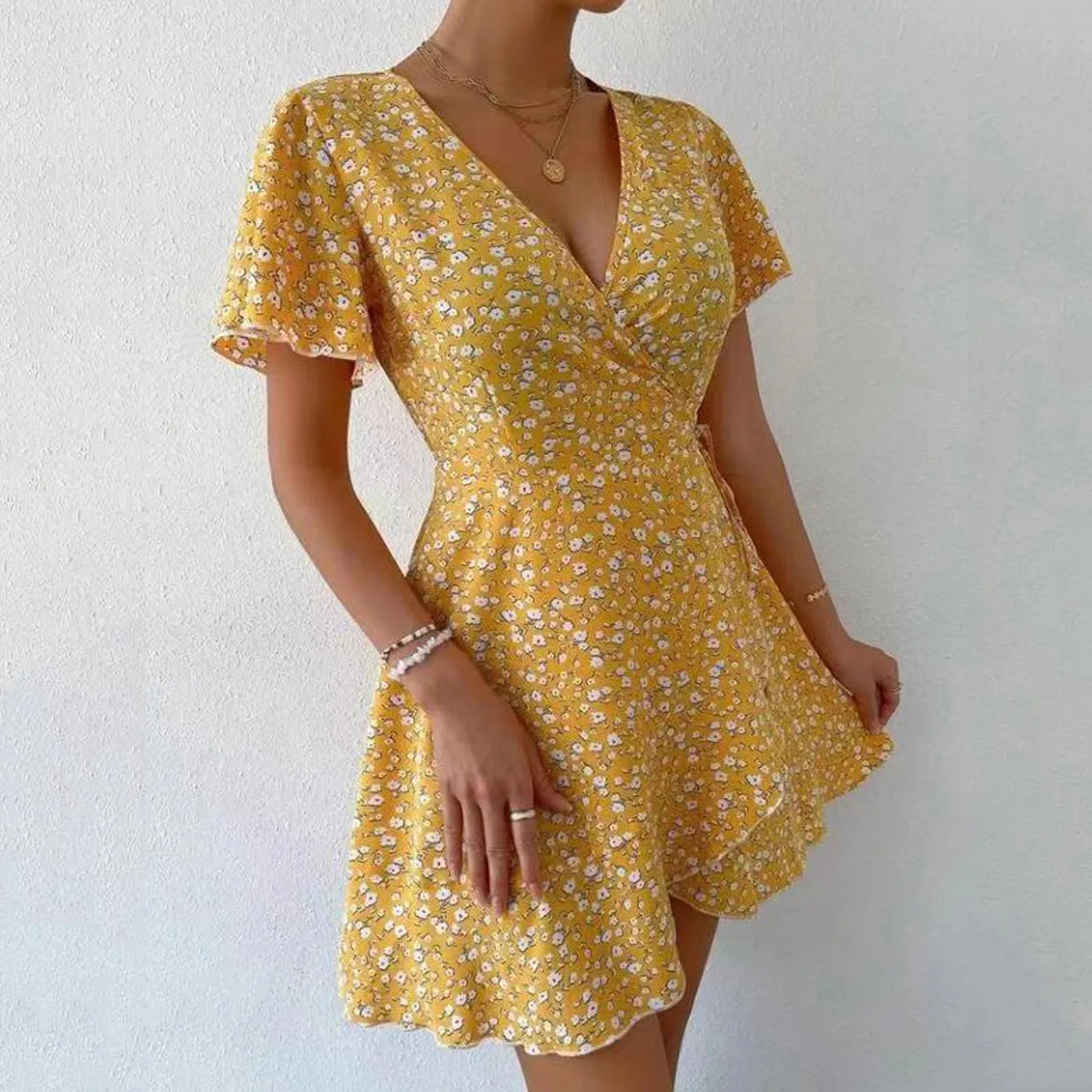 Lunarie Verano Chic Dress: Printed V-Neck Mini for Vibrant Summers
