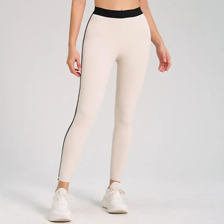 Lunarie Active Set: Elegance and Performance for Active Women