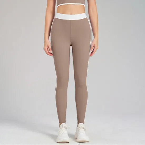 Lunarie Active Set: Elegance and Performance for Active Women