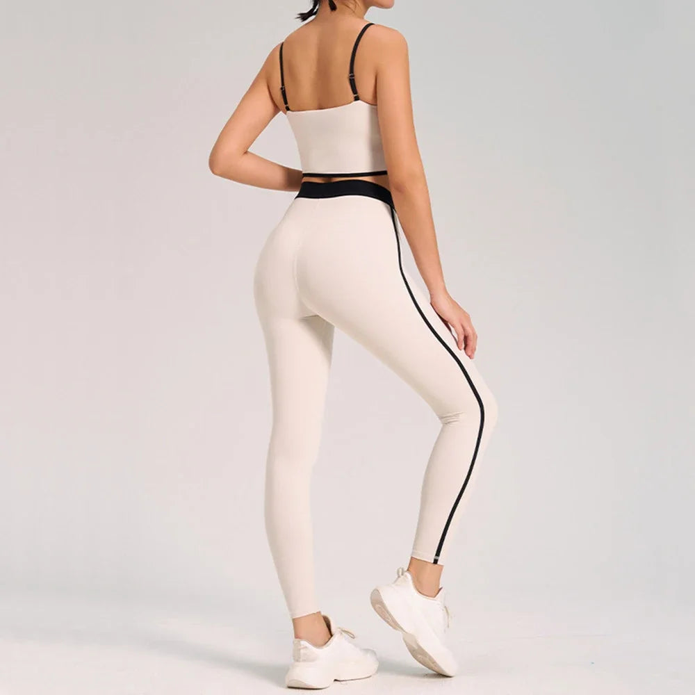 Lunarie Active Set: Elegance and Performance for Active Women