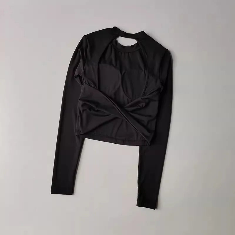 Lunarie SkinFit Top: Performance, Sensuality, and Technology for Your Routine