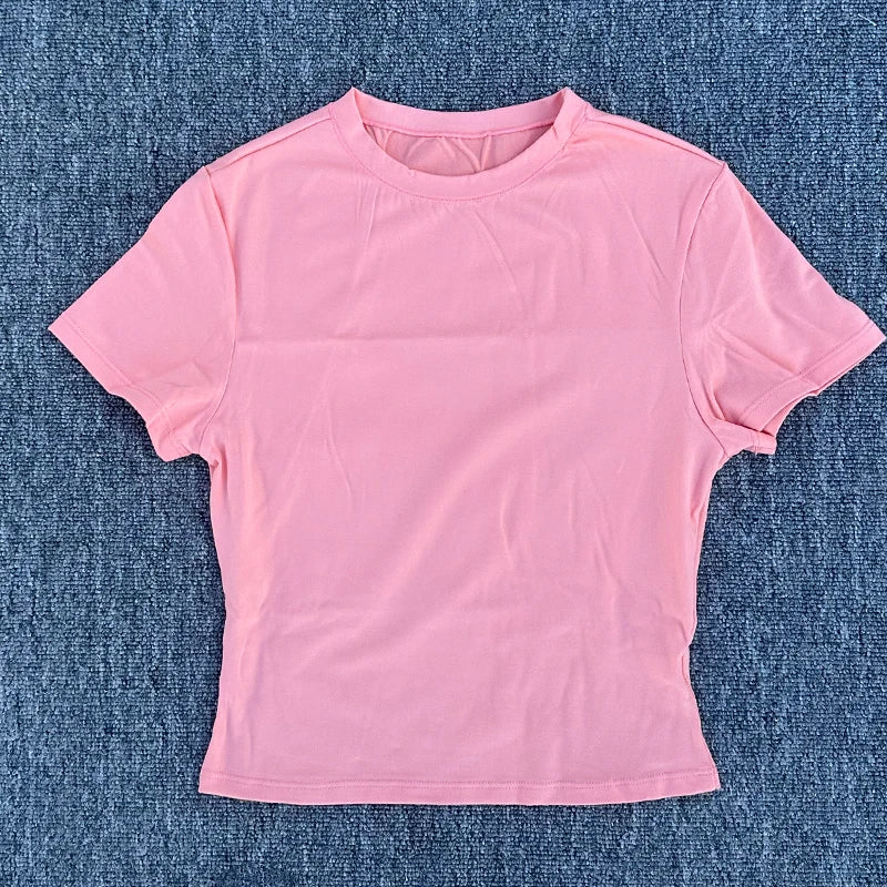 Lunarie Move Fit T-shirt: Elegance and Performance in Motion