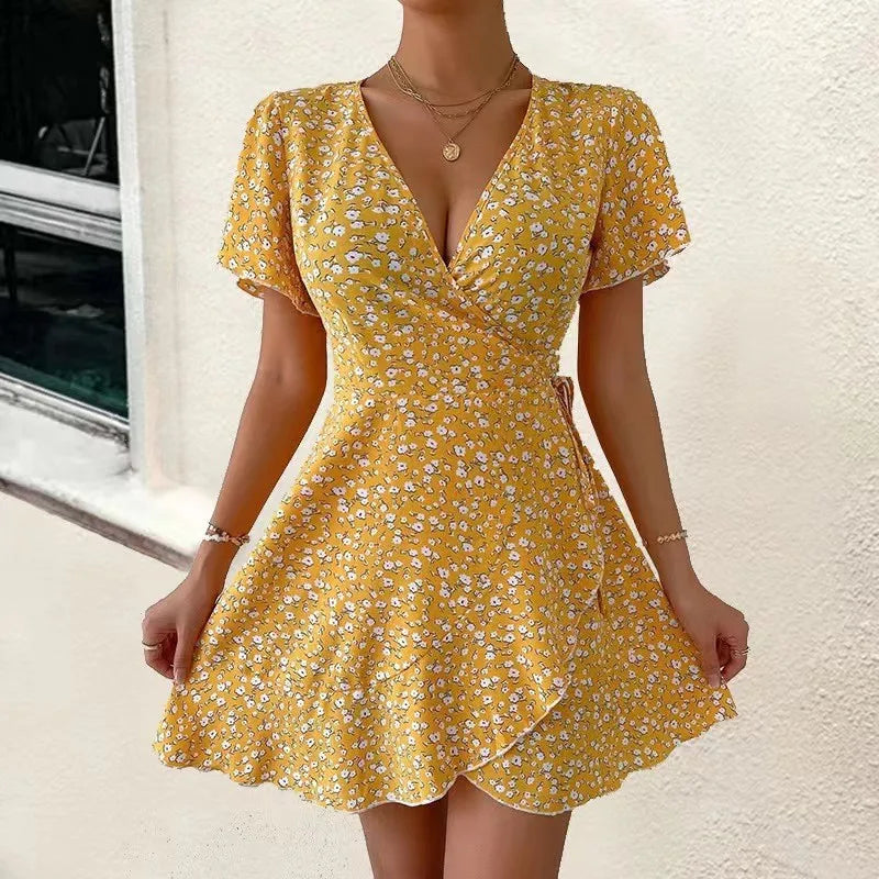 Lunarie Verano Chic Dress: Printed V-Neck Mini for Vibrant Summers